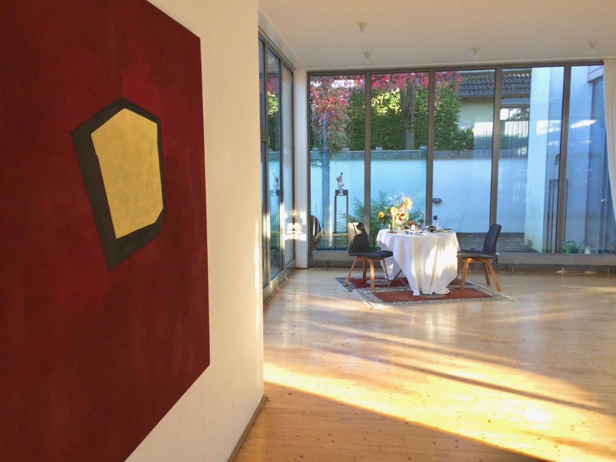 Art Lovers